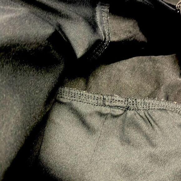 Torrid Black Sleeveless Peplum Top with Back Zipper and Faux Front Buttons-Sz 2 - Picture 13 of 15